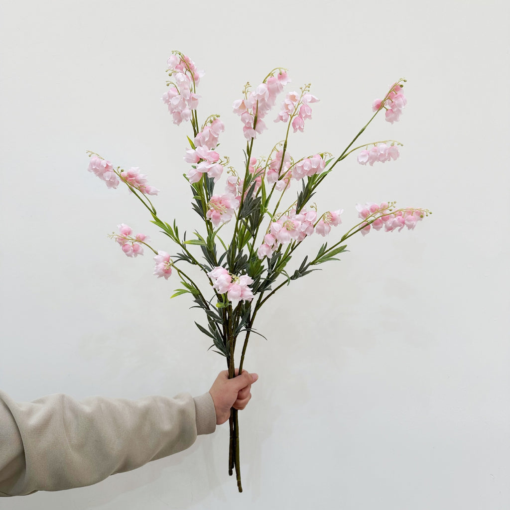 Artificial Flowers High-Quality Lily of the Valley Flowers INS Style Spring and Summer Dining Table Decoration Tabletop Ornament Room Home Decoration Wedding Engagement Birthday Graduation Celebration Festival Event Party Scene Decoration