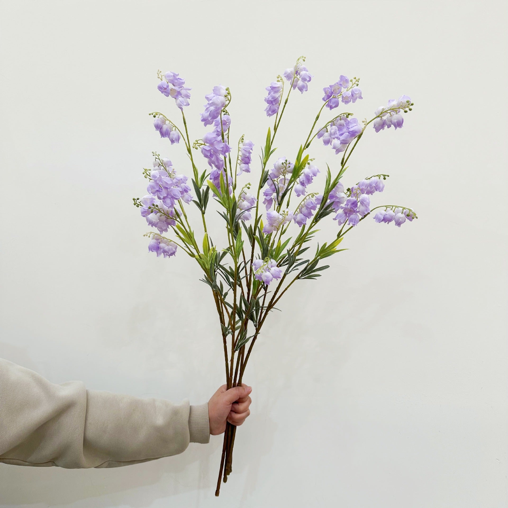 Artificial Flowers High-Quality Lily of the Valley Flowers INS Style Spring and Summer Dining Table Decoration Tabletop Ornament Room Home Decoration Wedding Engagement Birthday Graduation Celebration Festival Event Party Scene Decoration