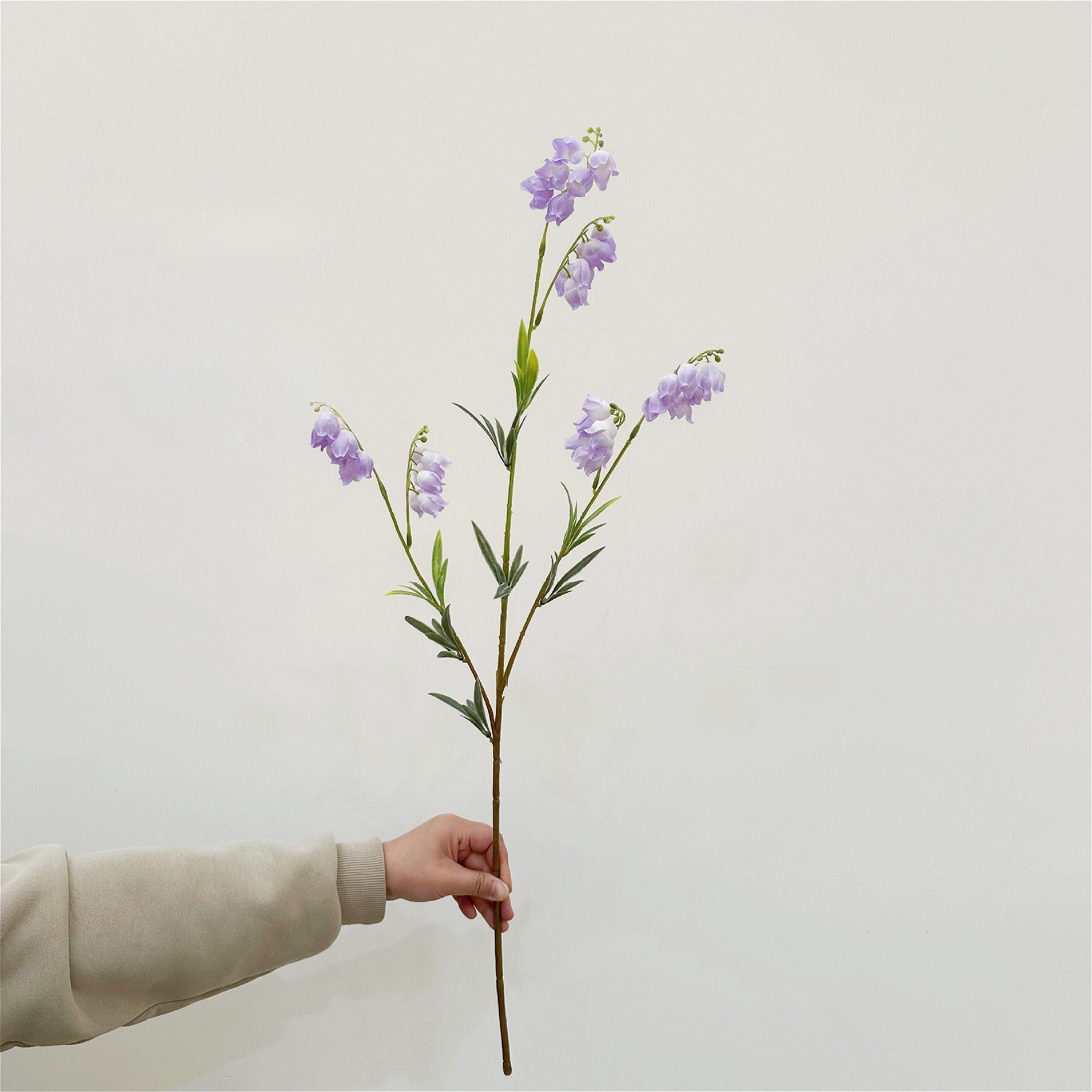 Artificial Flowers High-Quality Lily of the Valley Flowers INS Style Spring and Summer Dining Table Decoration Tabletop Ornament Room Home Decoration Wedding Engagement Birthday Graduation Celebration Festival Event Party Scene Decoration